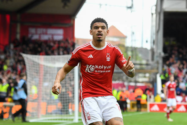 克雷桑与泽 克雷桑与泽